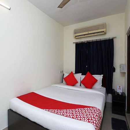 Oyo 13906 Vinita Inn Santragachi Екстериор снимка