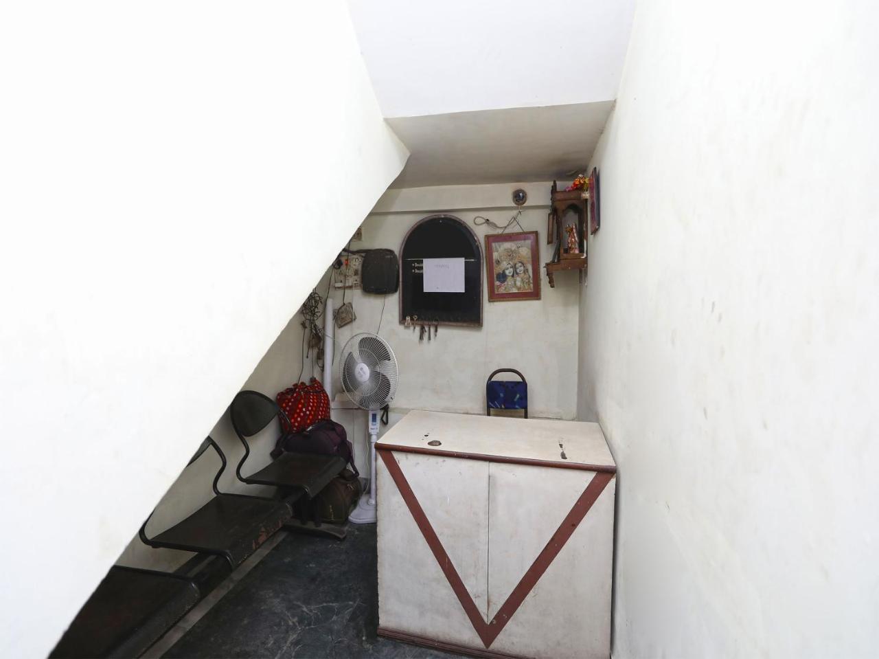 Oyo 13906 Vinita Inn Santragachi Екстериор снимка