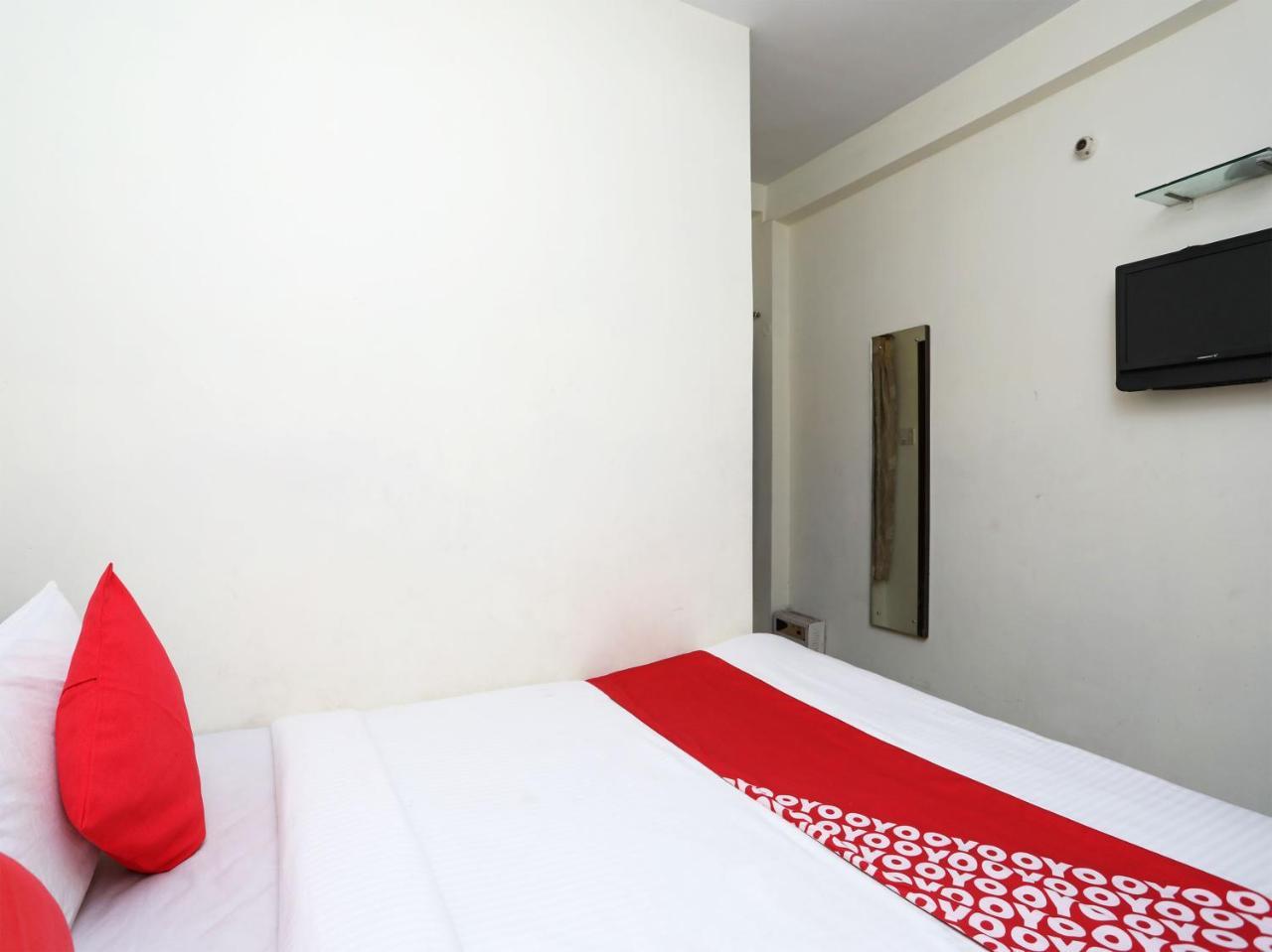 Oyo 13906 Vinita Inn Santragachi Екстериор снимка