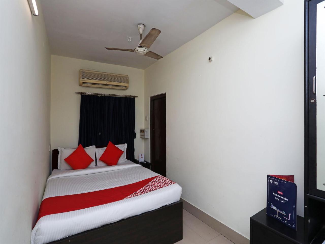 Oyo 13906 Vinita Inn Santragachi Екстериор снимка