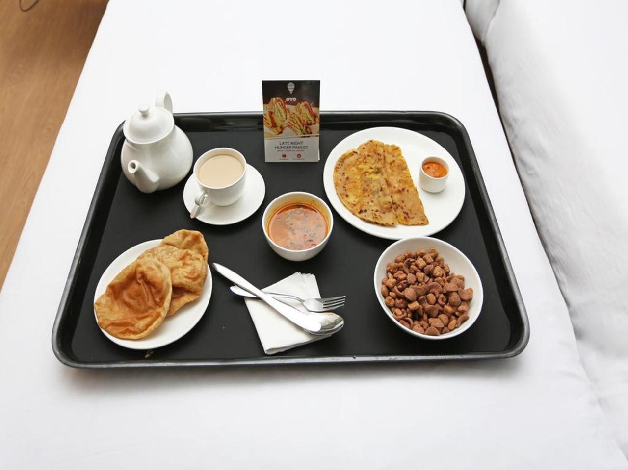 Oyo 13906 Vinita Inn Santragachi Екстериор снимка